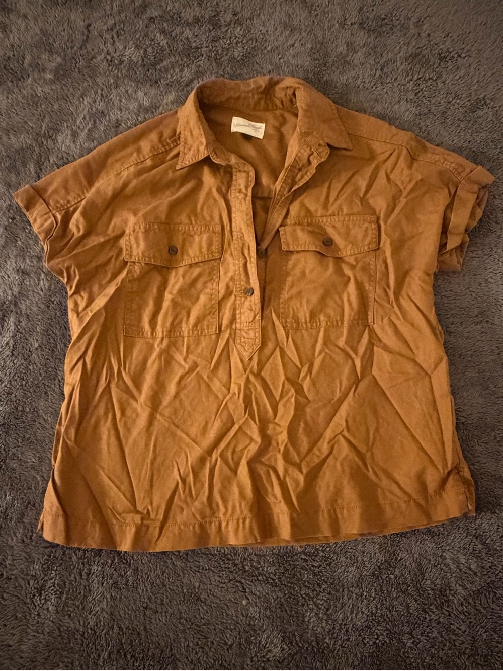 Women’s -Sleeve Camp Shirt in Rust Brown
